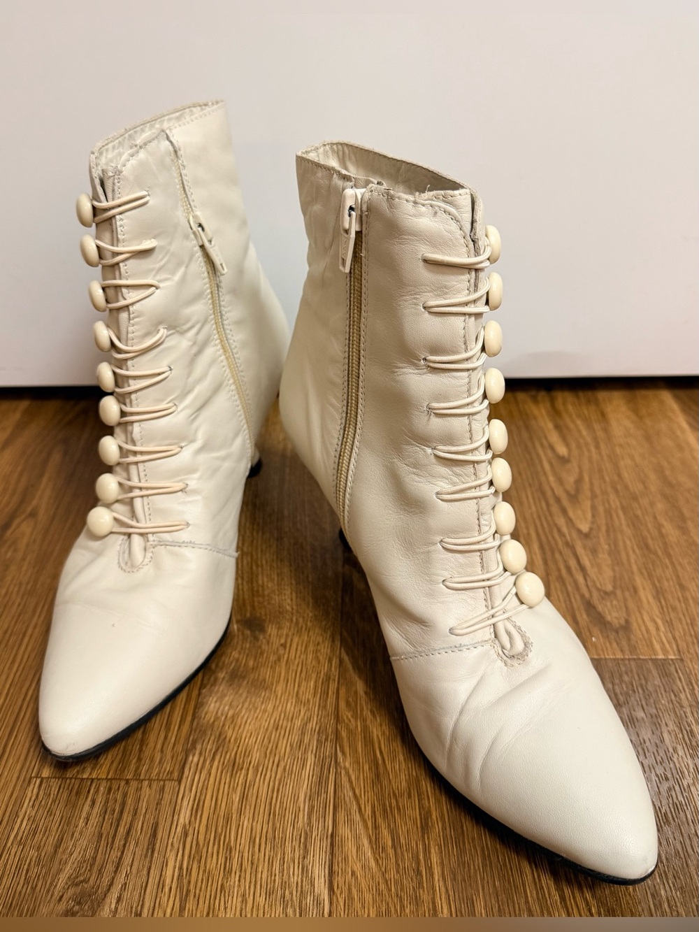 Vintage Women's Poppies Cream Leather Granny Boots cottagecore Victorian 7.5